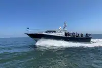 Interceptor Crewtender, Pilot